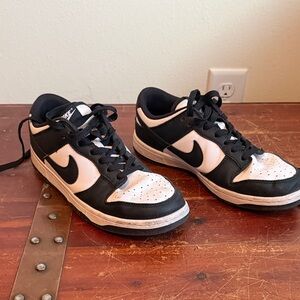 Nike Classic Black and White Low-Tops